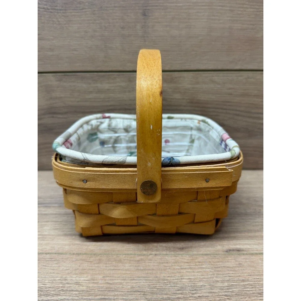 Longaberger 2000 Small Berry Basket w/ Floral Fabric & Plastic Liners